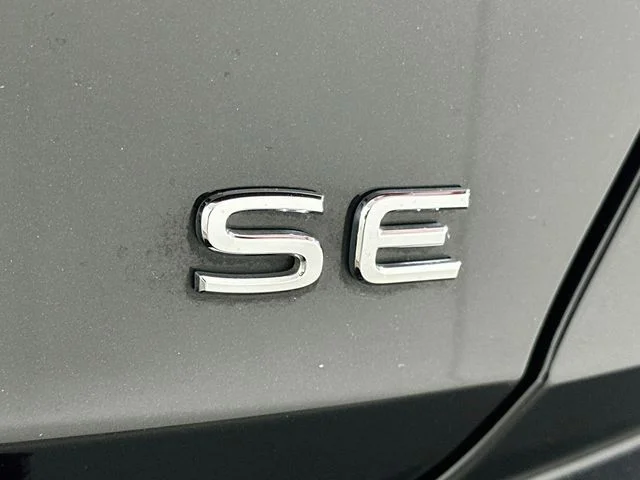 Certified Used 2023 Black Volkswagen 1.5T SE image 27