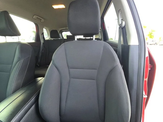 Used 2023 Red Nissan S image 18