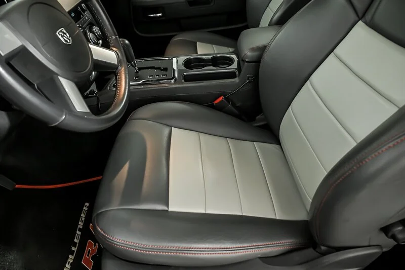 Used 2010 Inferno Red Crystal Pearl Coat Dodge R/T image 15