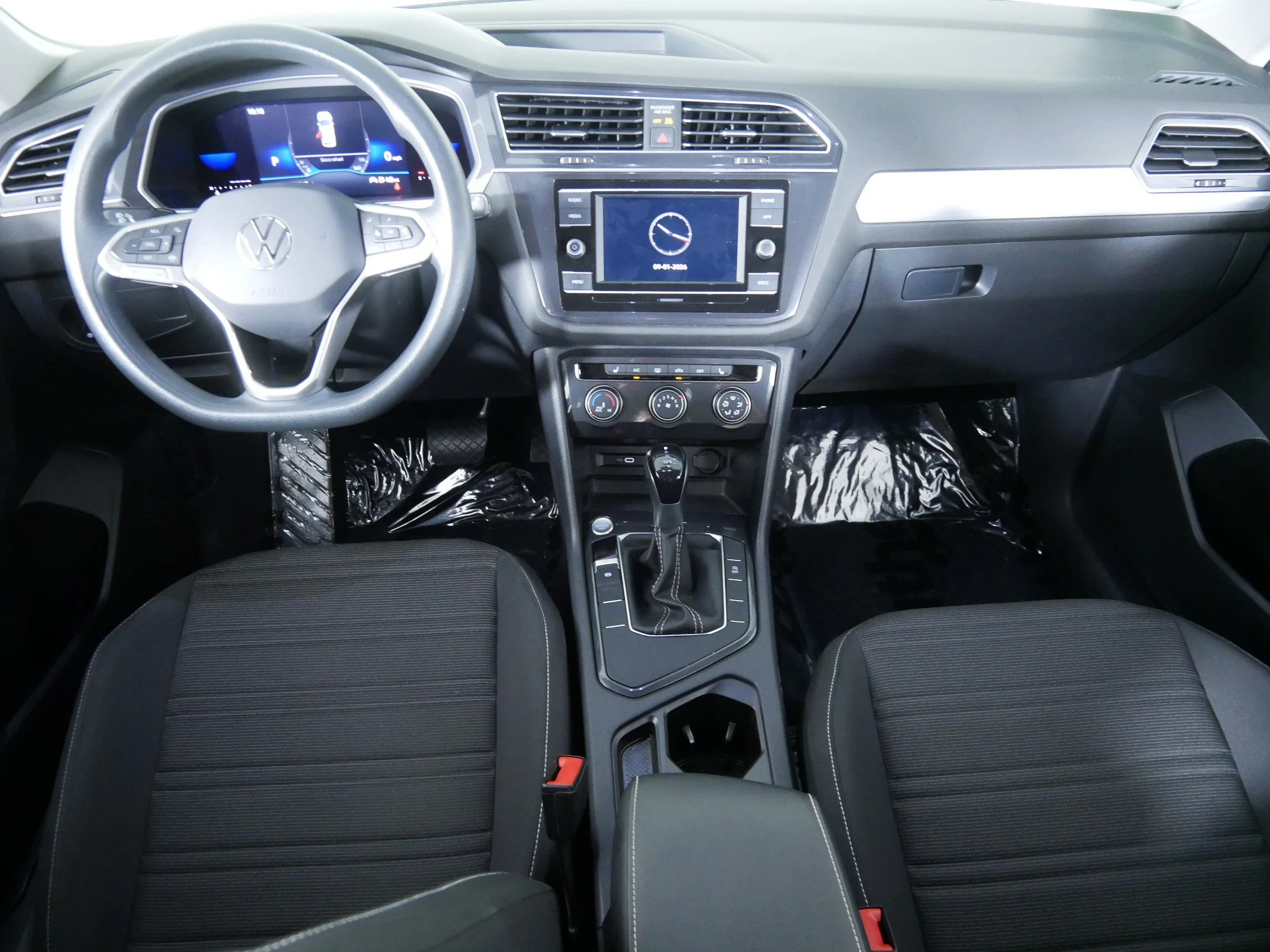 Certified Used 2022 White Volkswagen S image 10