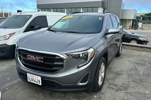 Used 2019 Gray GMC SLE image 3