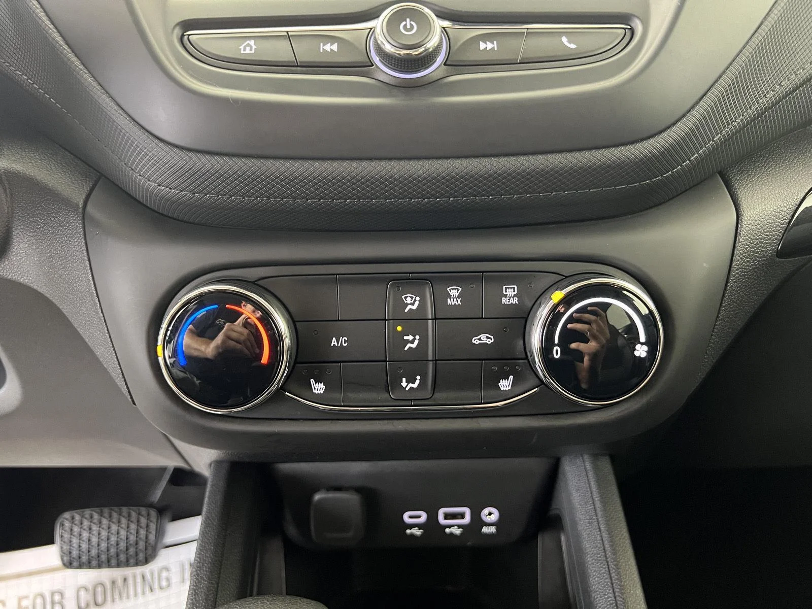 Used 2023 Summit White Chevrolet LT image 21