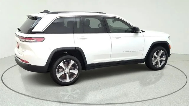 Used 2023 White Jeep Limited image 14