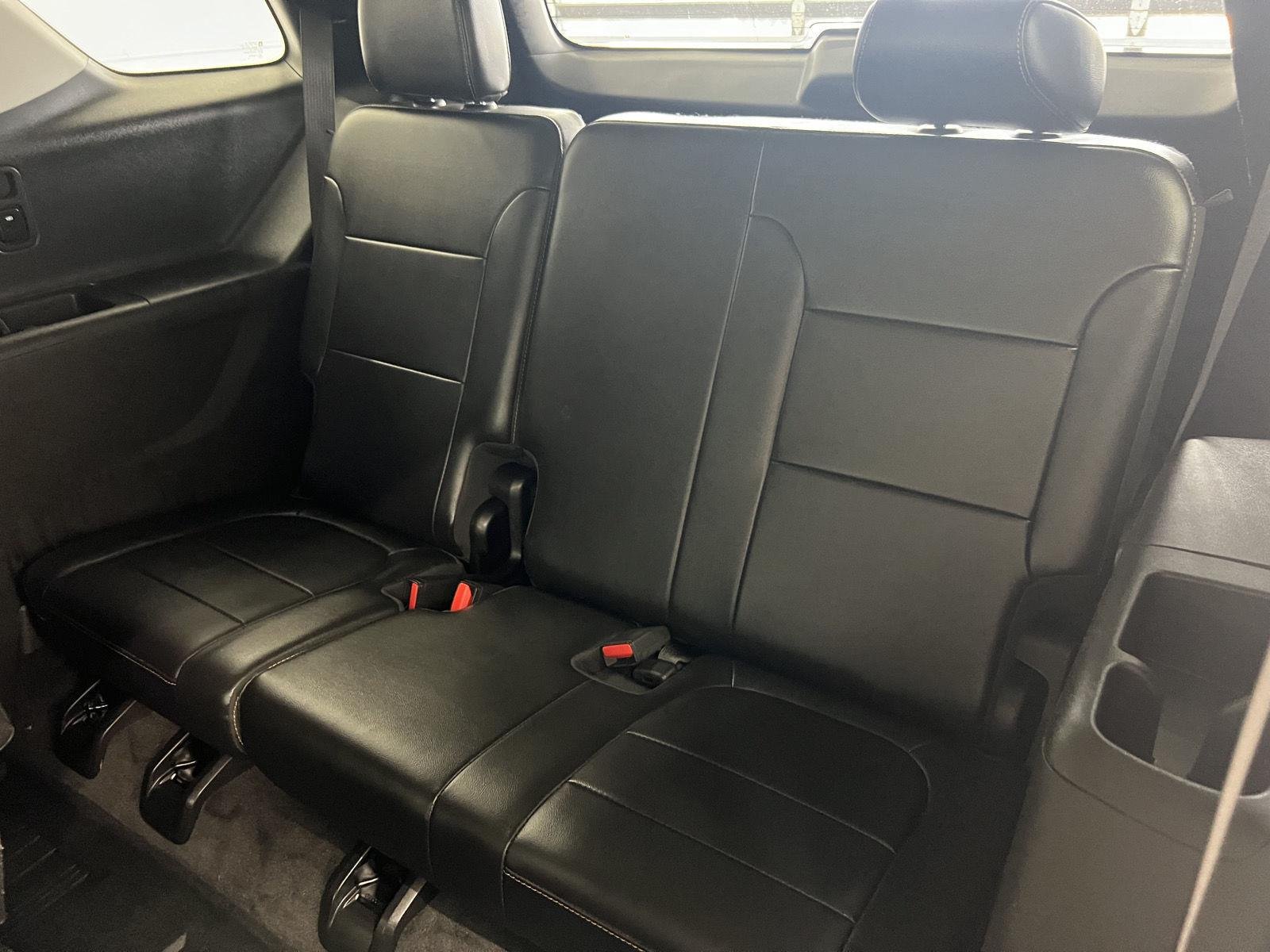Used 2019 Summit White Chevrolet RS image 25