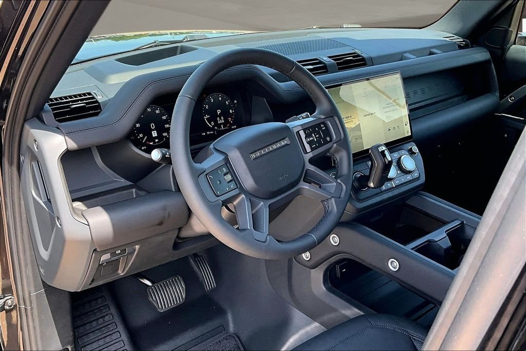 New 2026 Santorini Black LAND ROVER X-Dynamic SE image 6