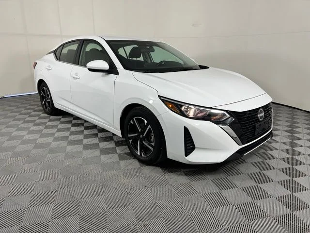 Used 2025 White Nissan SV image 4