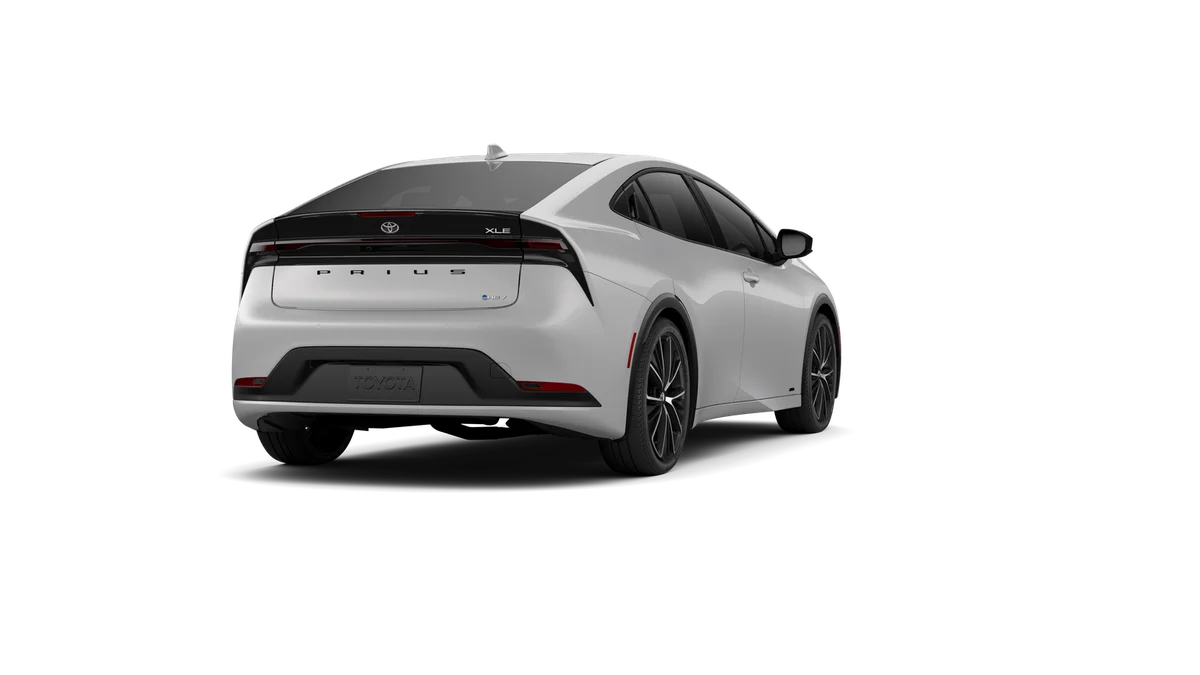 New 2027 Cutting Edge Toyota XLE AWD image 9