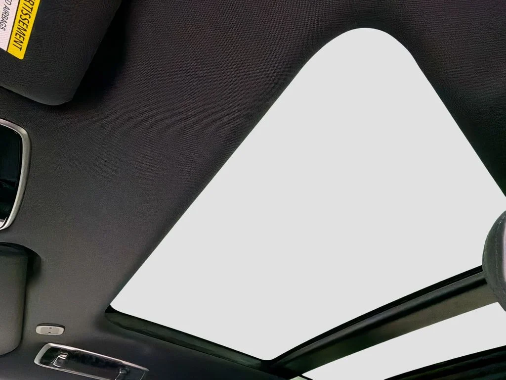 New 2026 Fuji White Land Rover SE image 23