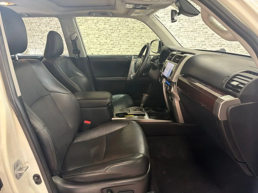 Used 2020 Blizzard Pearl Toyota Limited image 11