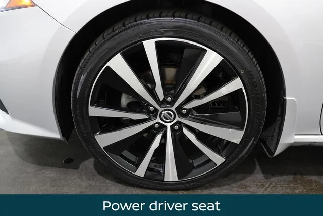 2020 Nissan Altima SR - Photo 6
