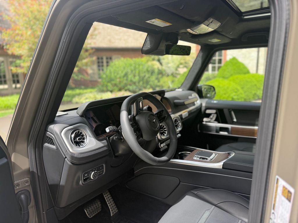 Used 2025 Green Mercedes-Benz G 63 AMG® image 3