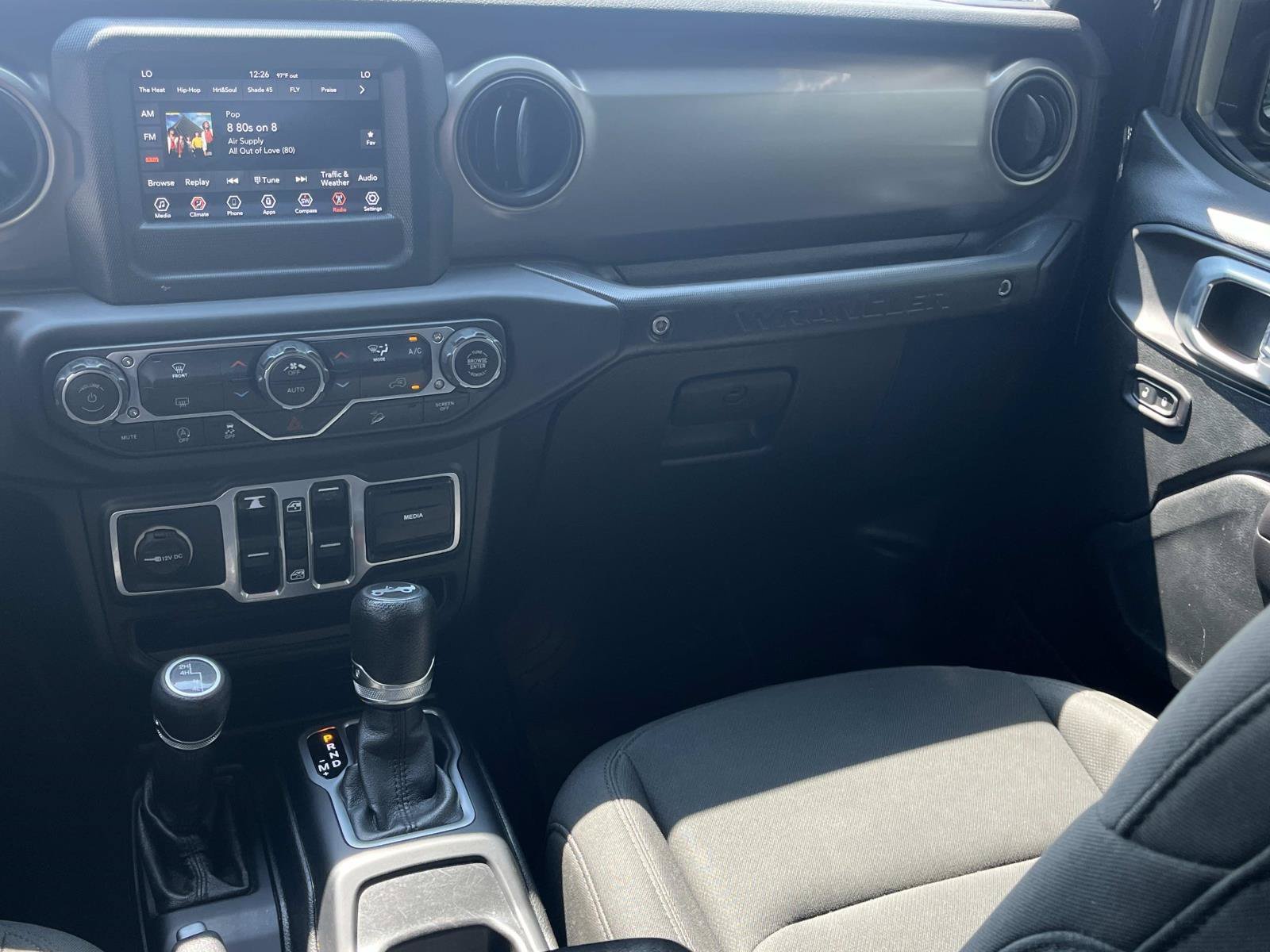 Used 2018 Black Clearcoat Jeep Sport S image 14