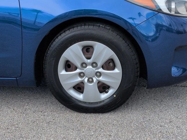 Certified Used 2018 Deep Sea Blue Kia LX image 11