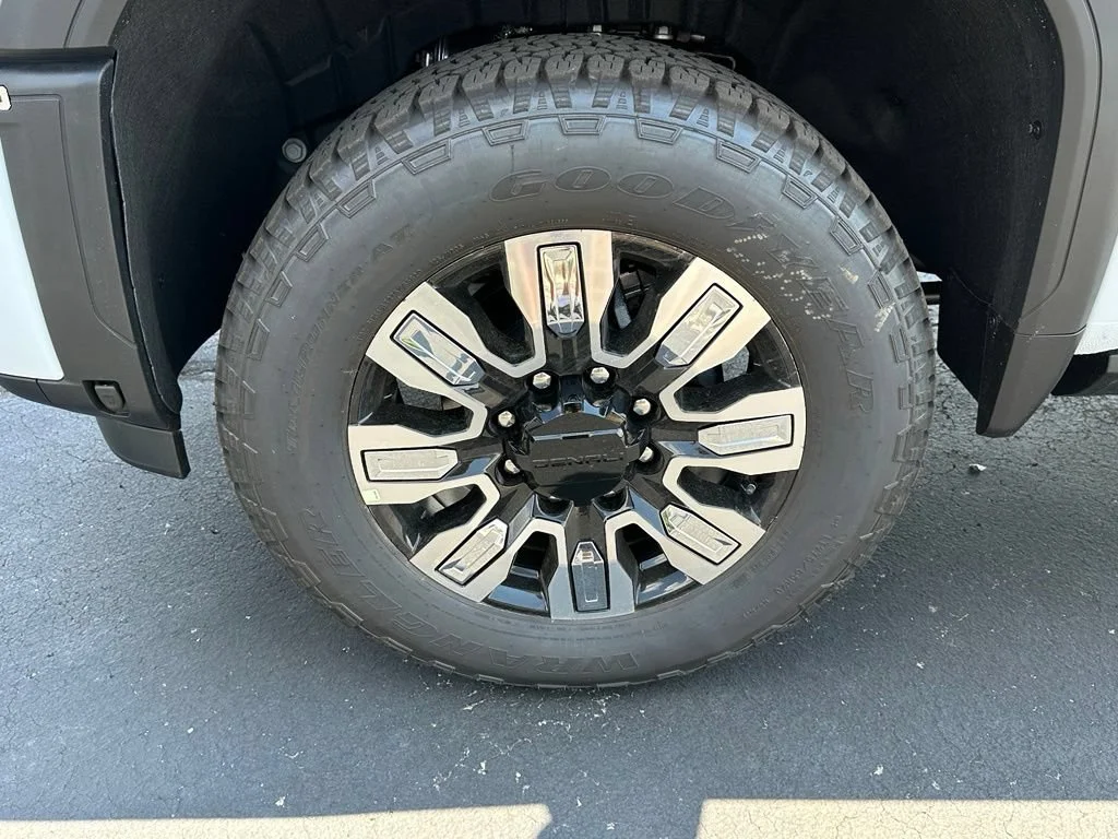 2026 GMC Sierra 2500HD Denali - Photo 11