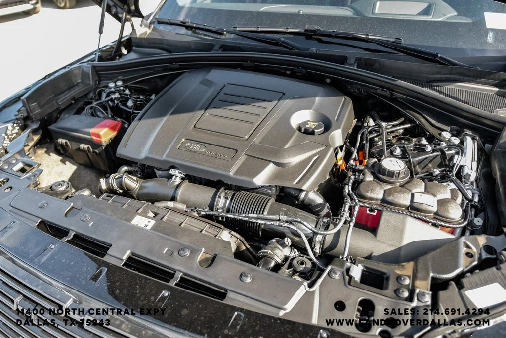 New 2026 Santorini Black Metallic Land Rover S image 47