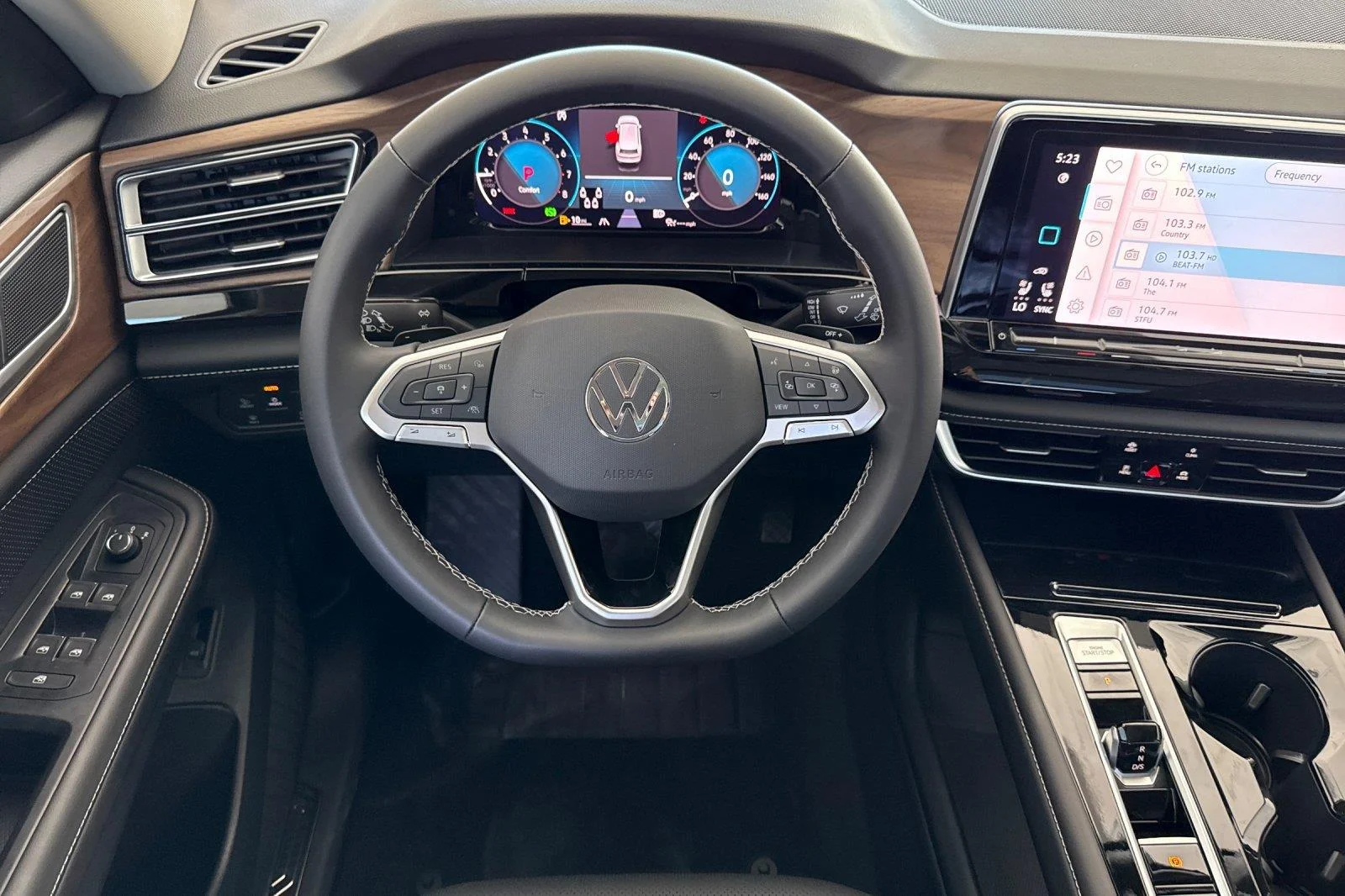 New 2026 Mountain Lake Blue Metallic Volkswagen 2.0T SE w/Technology image 14