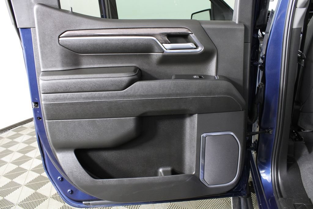 Used 2023 Northsky Blue Metallic Chevrolet LTZ image 11