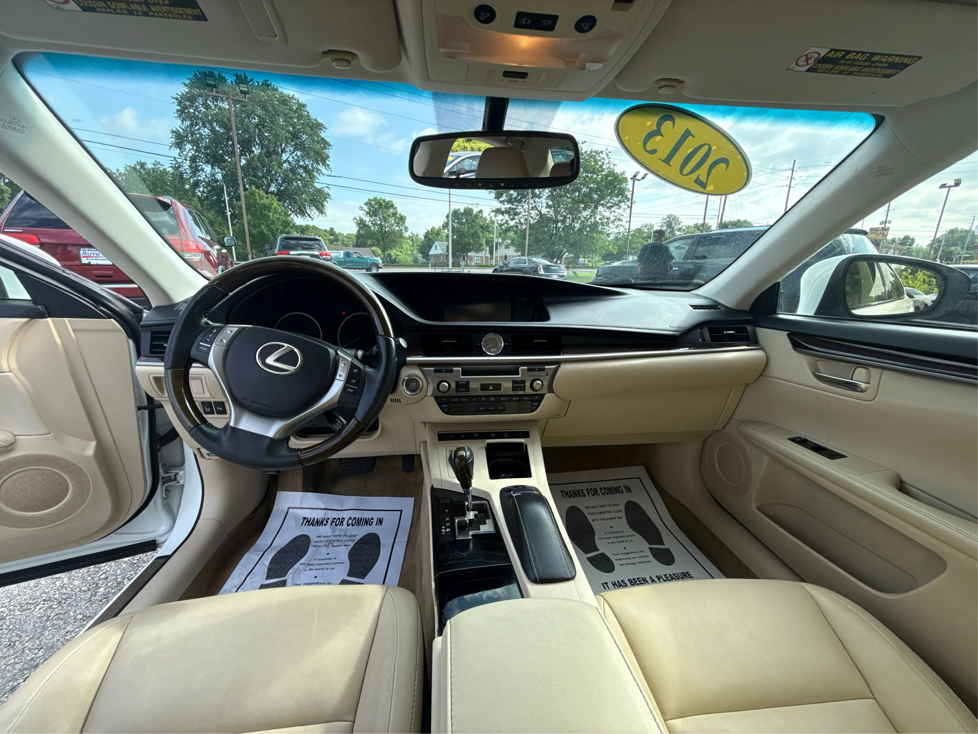 Used 2013 White Lexus Base image 23
