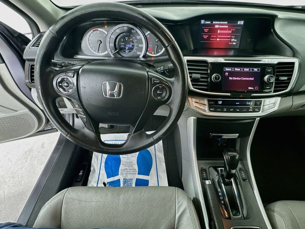 Used 2015 Gray Honda EX-L image 12