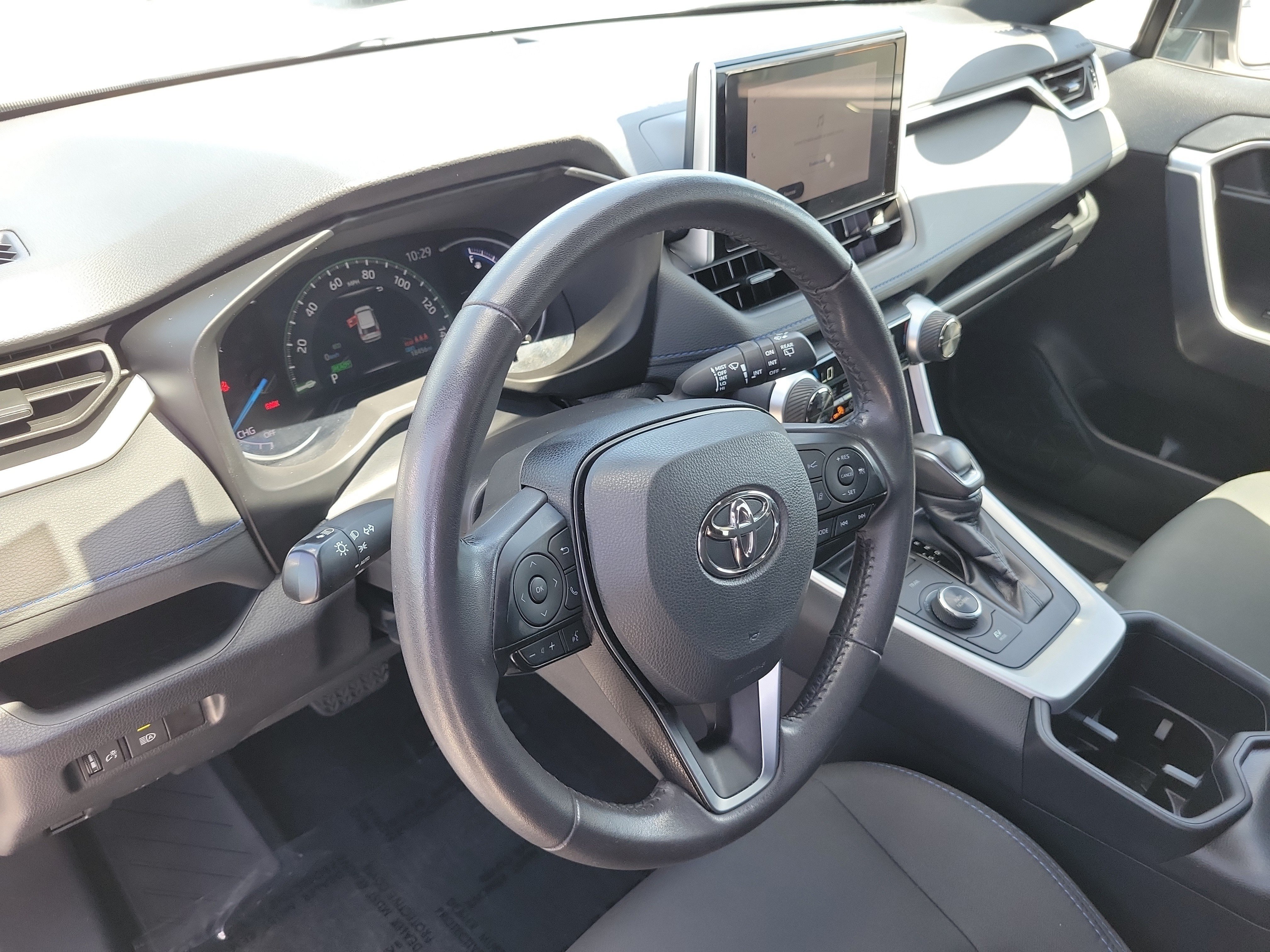 Certified Used 2024 Pearl Toyota Hybrid SE image 22