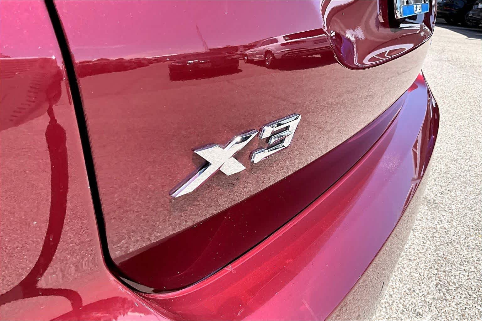 Used 2024 Aventurin Red Metallic BMW xDrive30i image 30