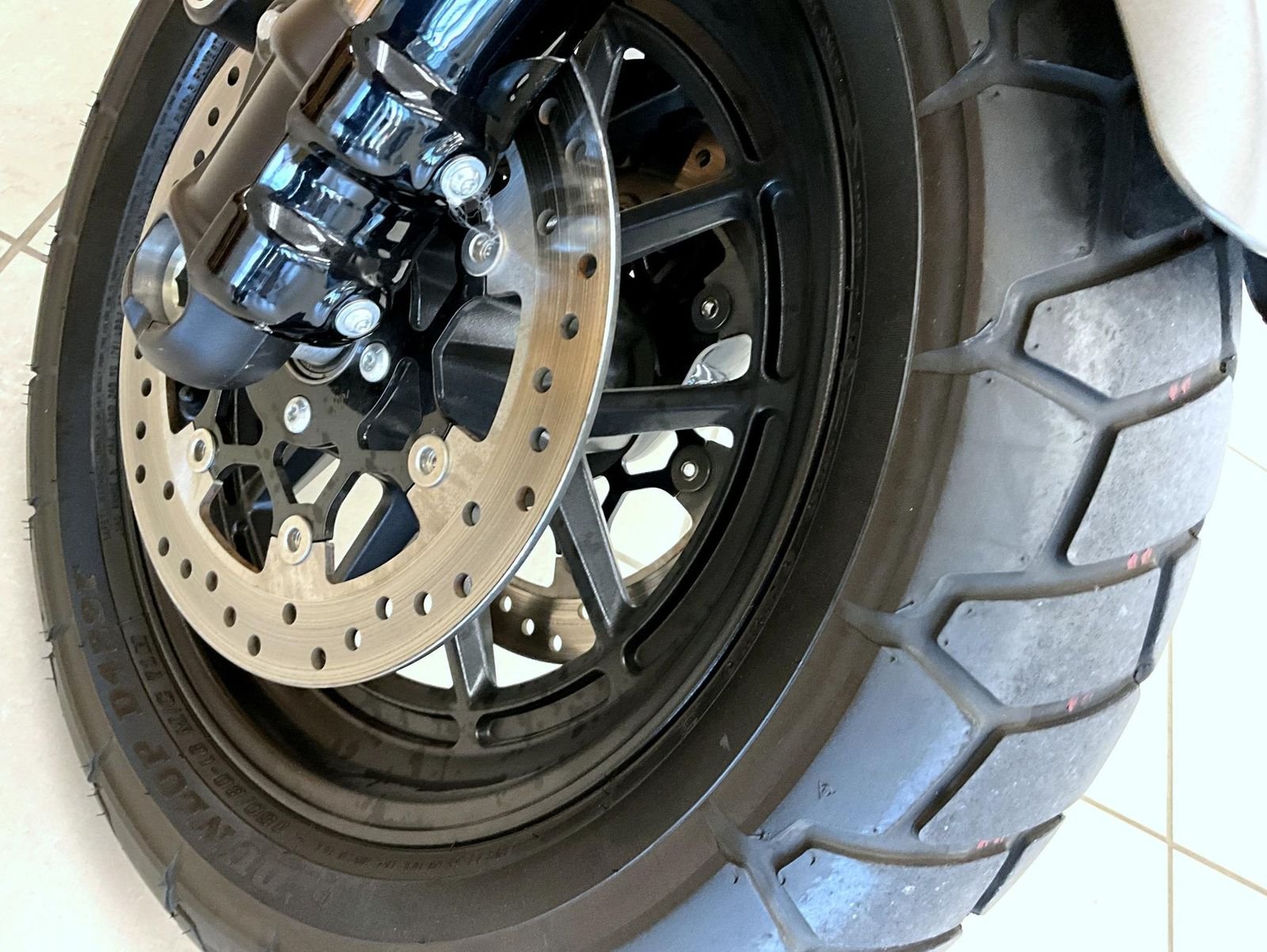 Used 2018 Gray Harley-Davidson FAT BOB image 16