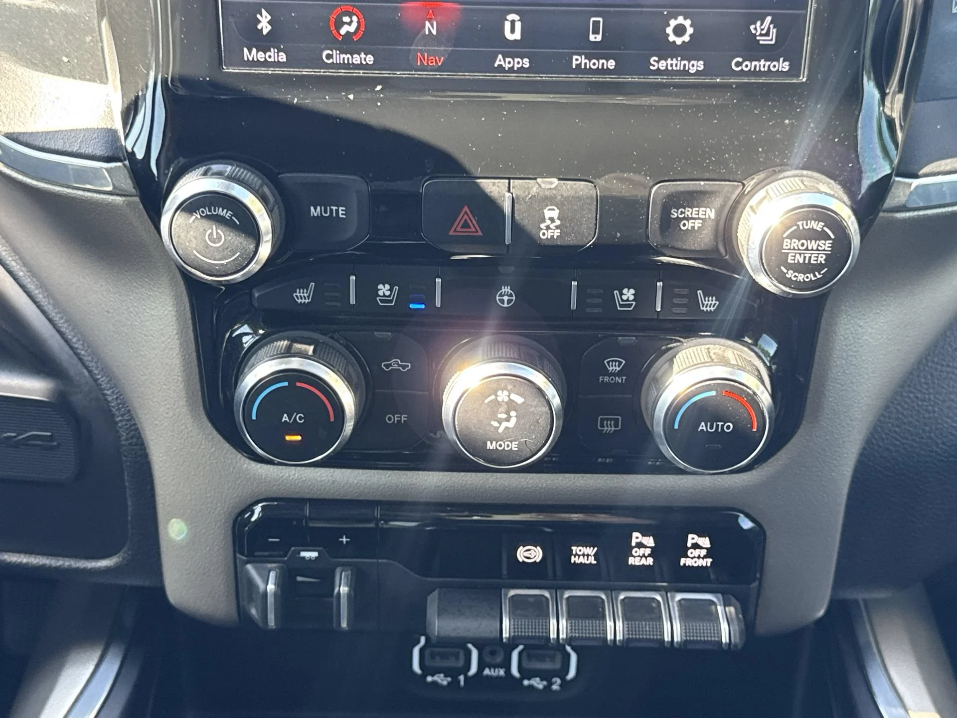 Certified Used 2021 Patriot Blue Pearlcoat Ram Laramie image 19