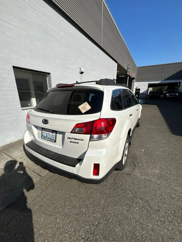 Used 2013 Satin White Pearl Subaru 2.5i image 4