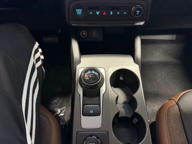 New 2026 Shadow Black Ford Outer Banks® image 38