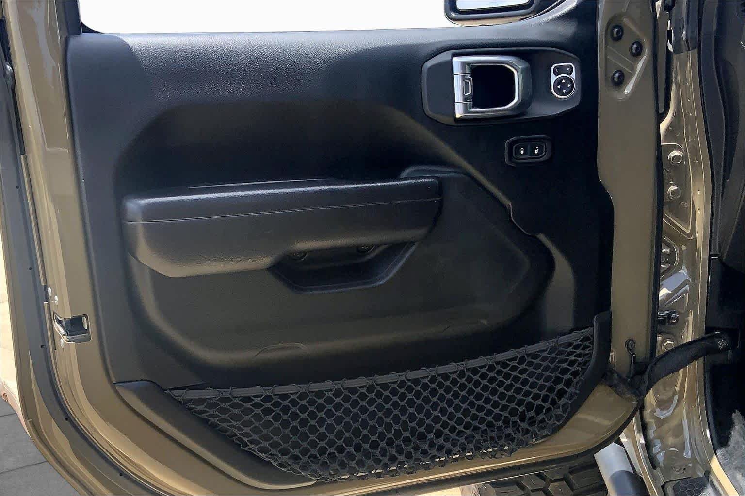 Used 2020 Gator Clearcoat Jeep Sport S image 24