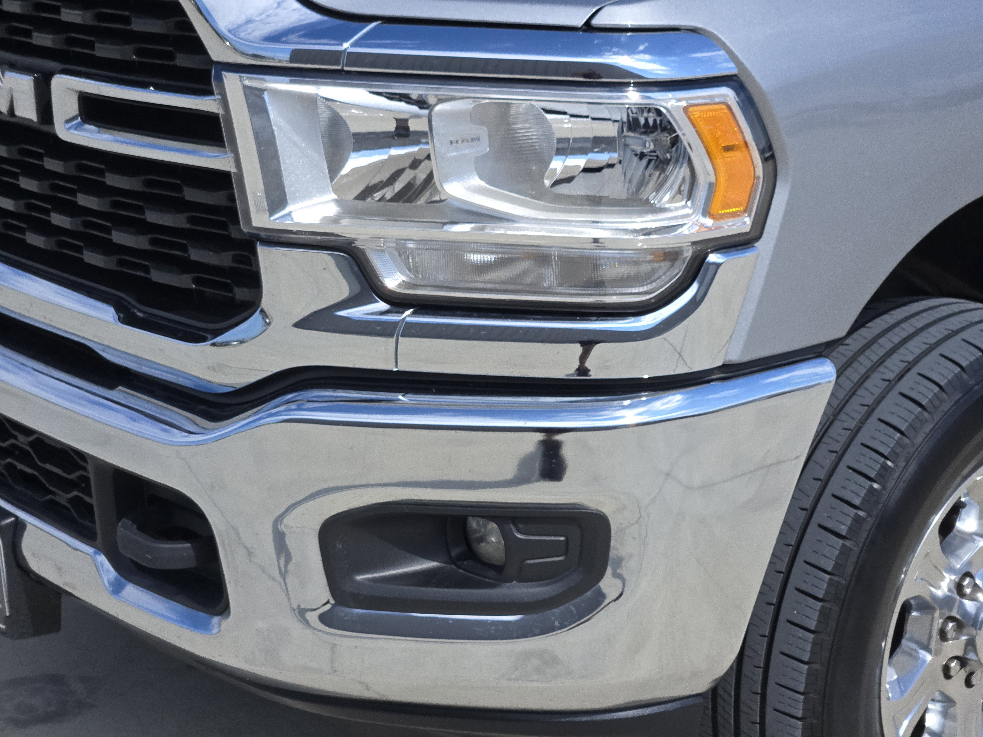 Certified Used 2024 Billet Silver Metallic Clearcoat Ram Big Horn image 10