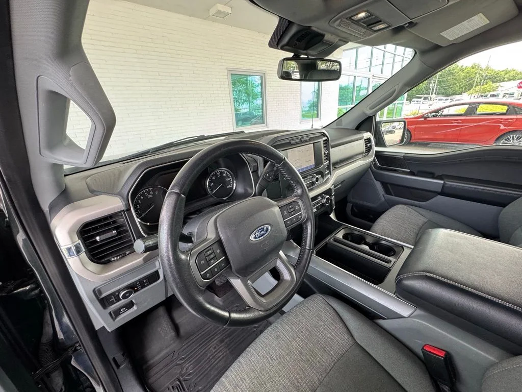 Used 2021 Gray Ford XLT image 13