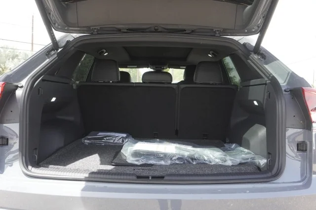 New 2026 Pure Gray Volkswagen 2.0T SE w/Technology image 9