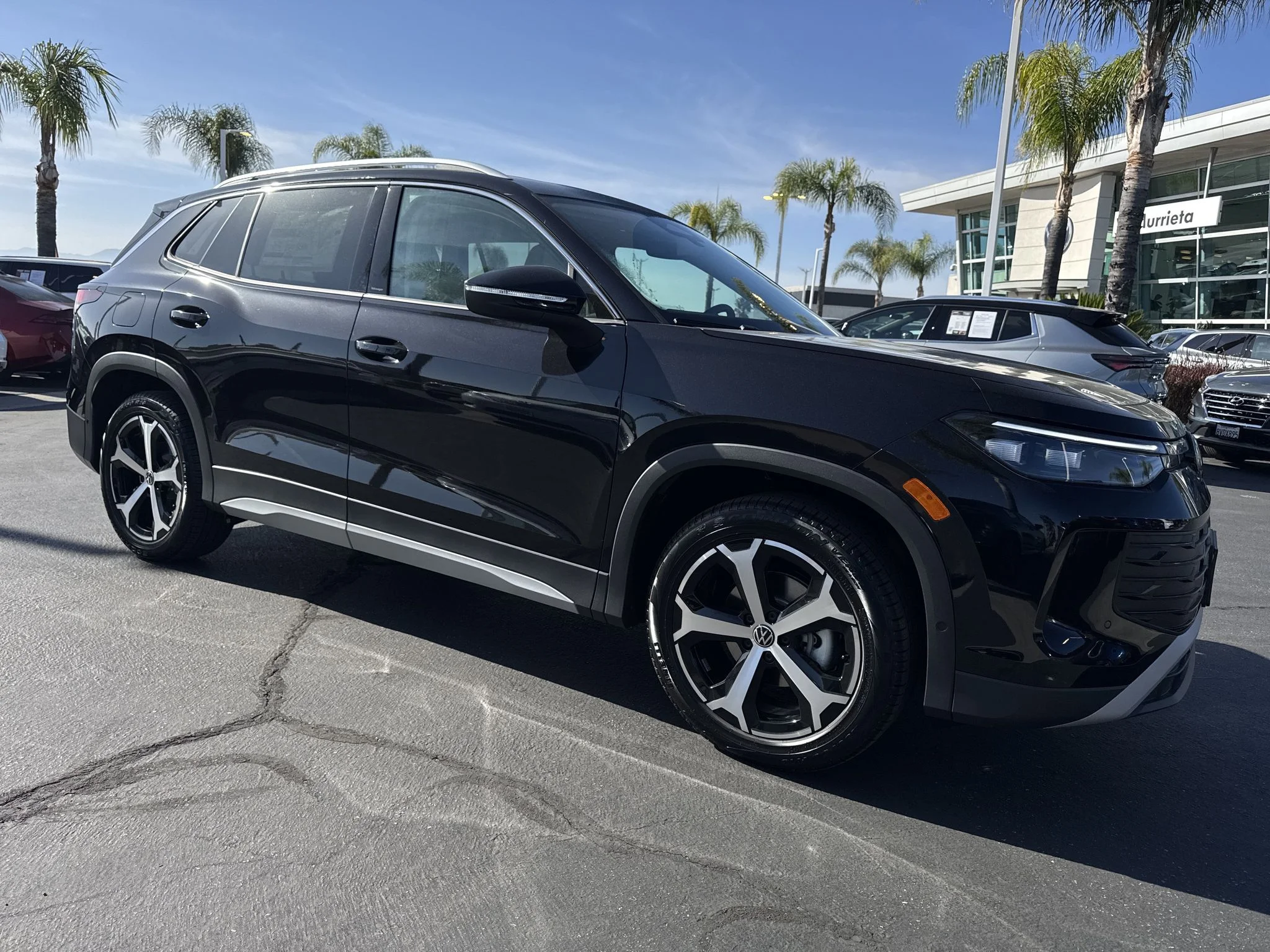 New 2026 Deep Black Pearl Volkswagen SE image 1