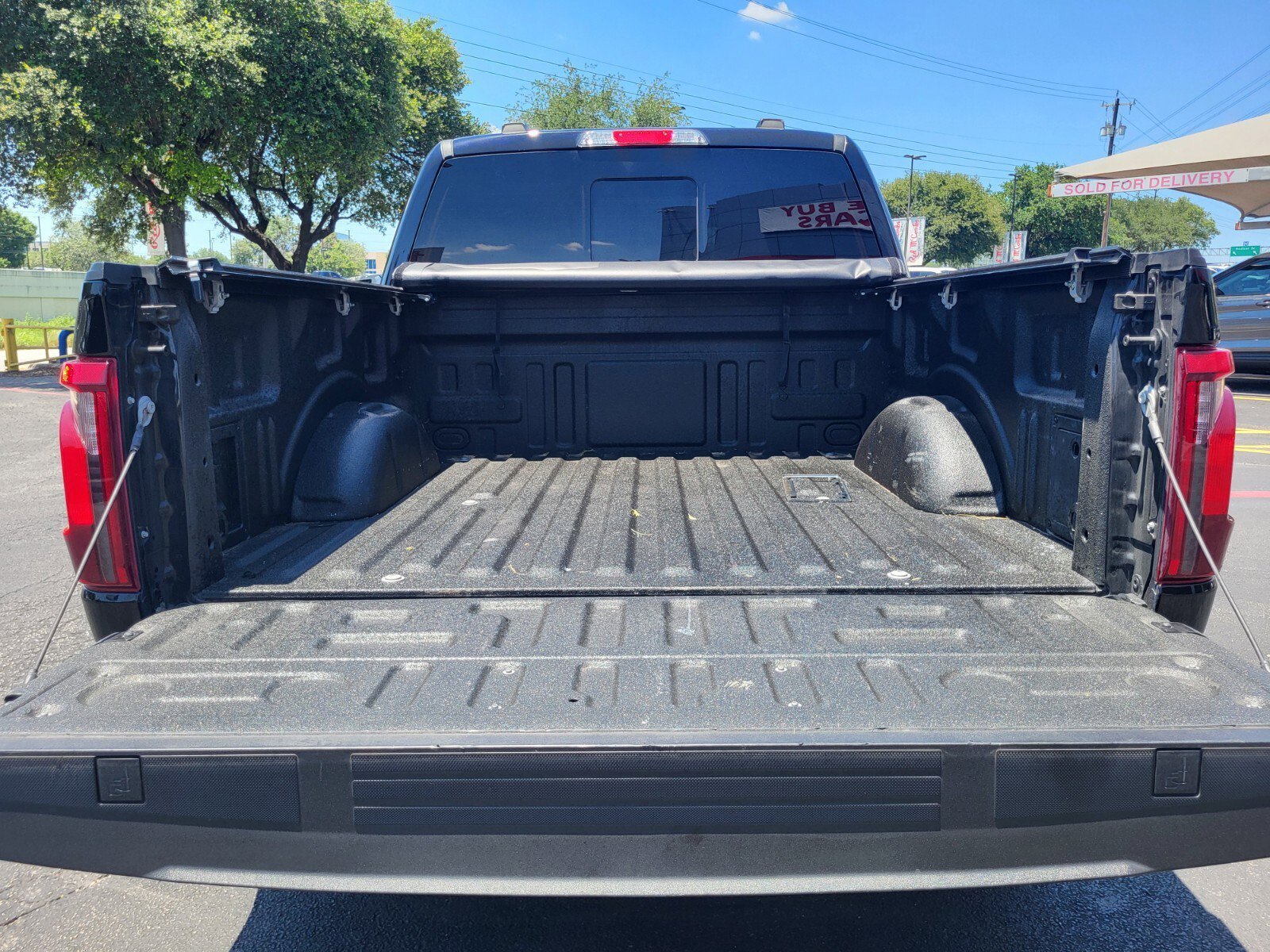 Used 2024 Black Ford XLT image 31