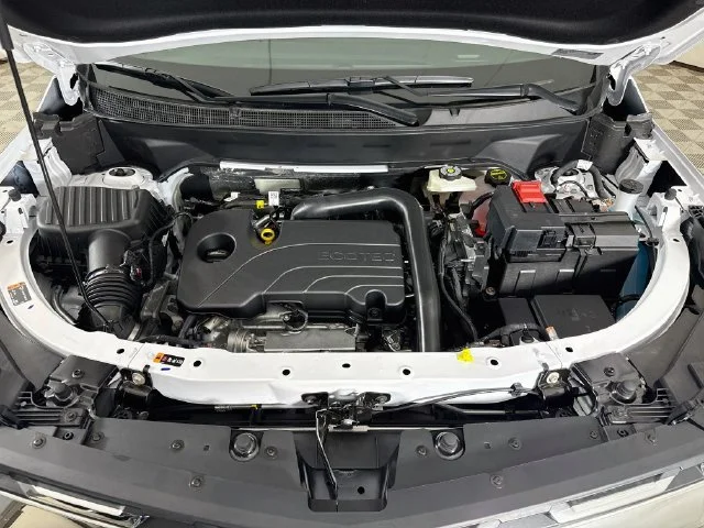 New 2027 Summit White Chevrolet LT image 30