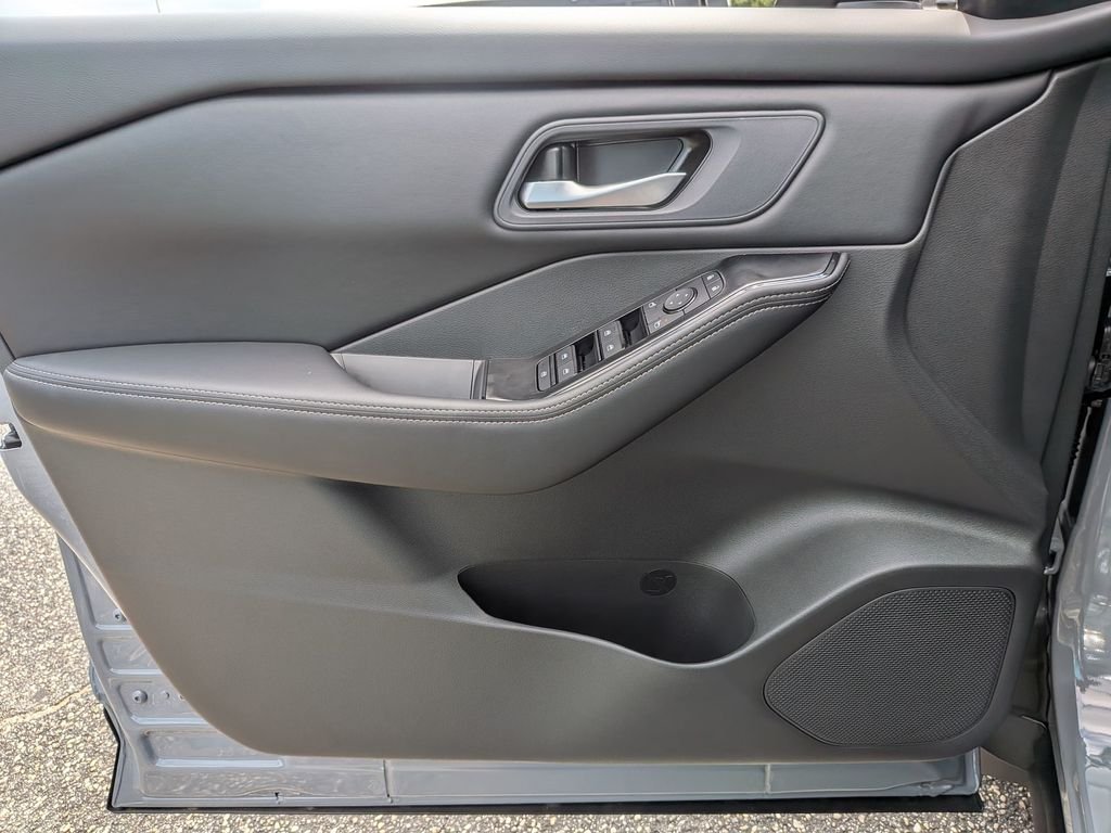 New 2026 Boulder Gray Pearl Nissan SV image 30