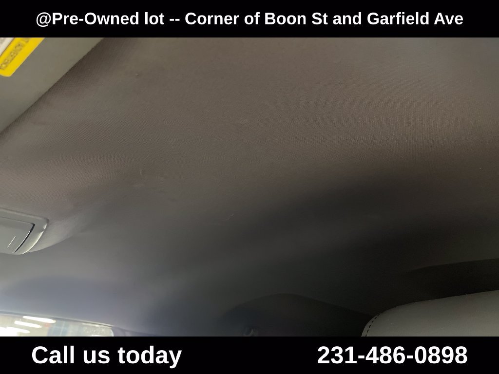 Used 2014 Red Ford XLT image 13