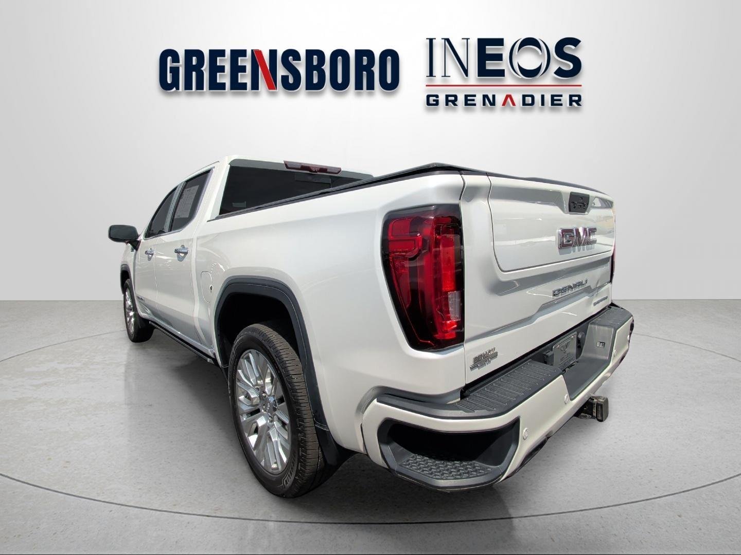 Used 2020 White Frost Tricoat GMC Denali image 3
