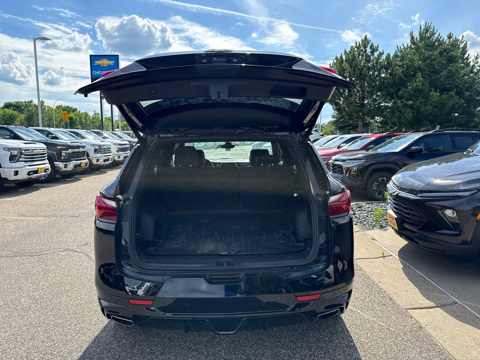 Used 2021 BLACK Chevrolet RS image 8