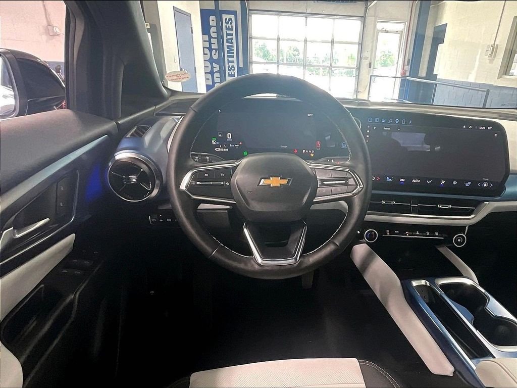 Used 2025 Black Chevrolet LT image 18