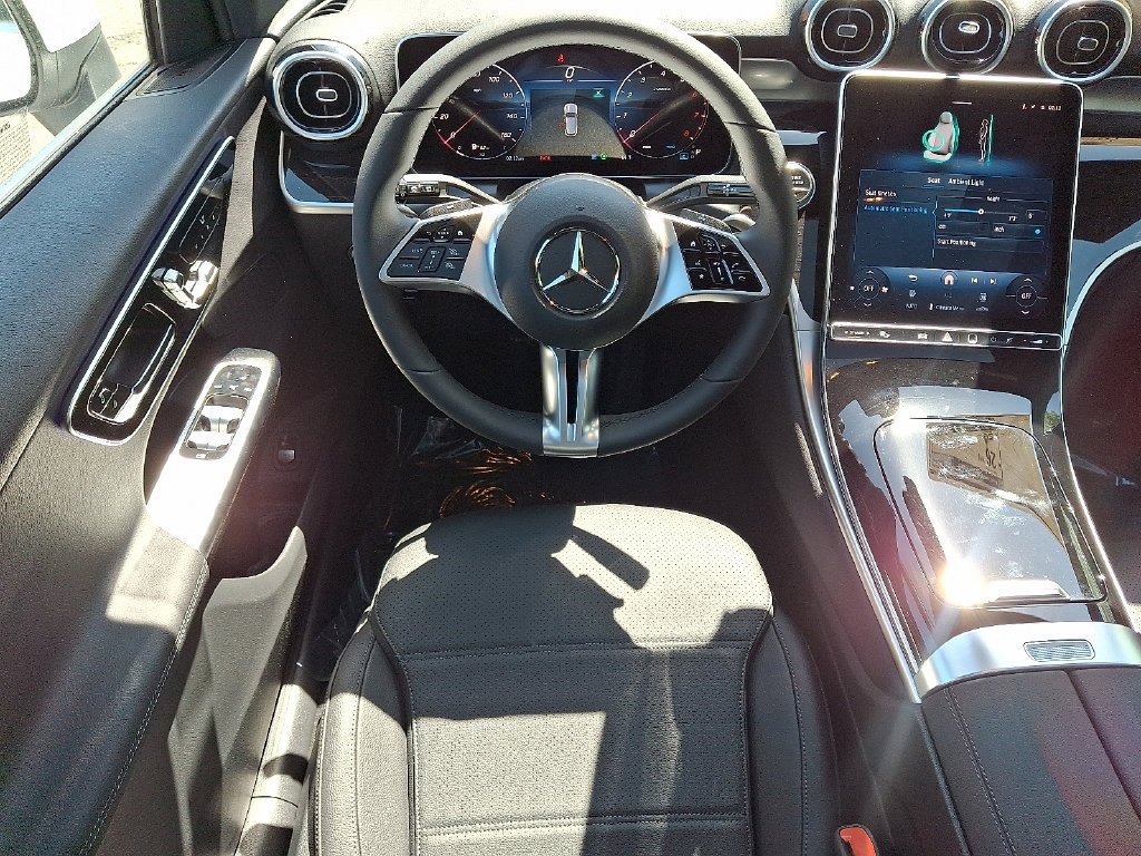 New 2026 Polar White Mercedes-Benz GLC 300 image 23