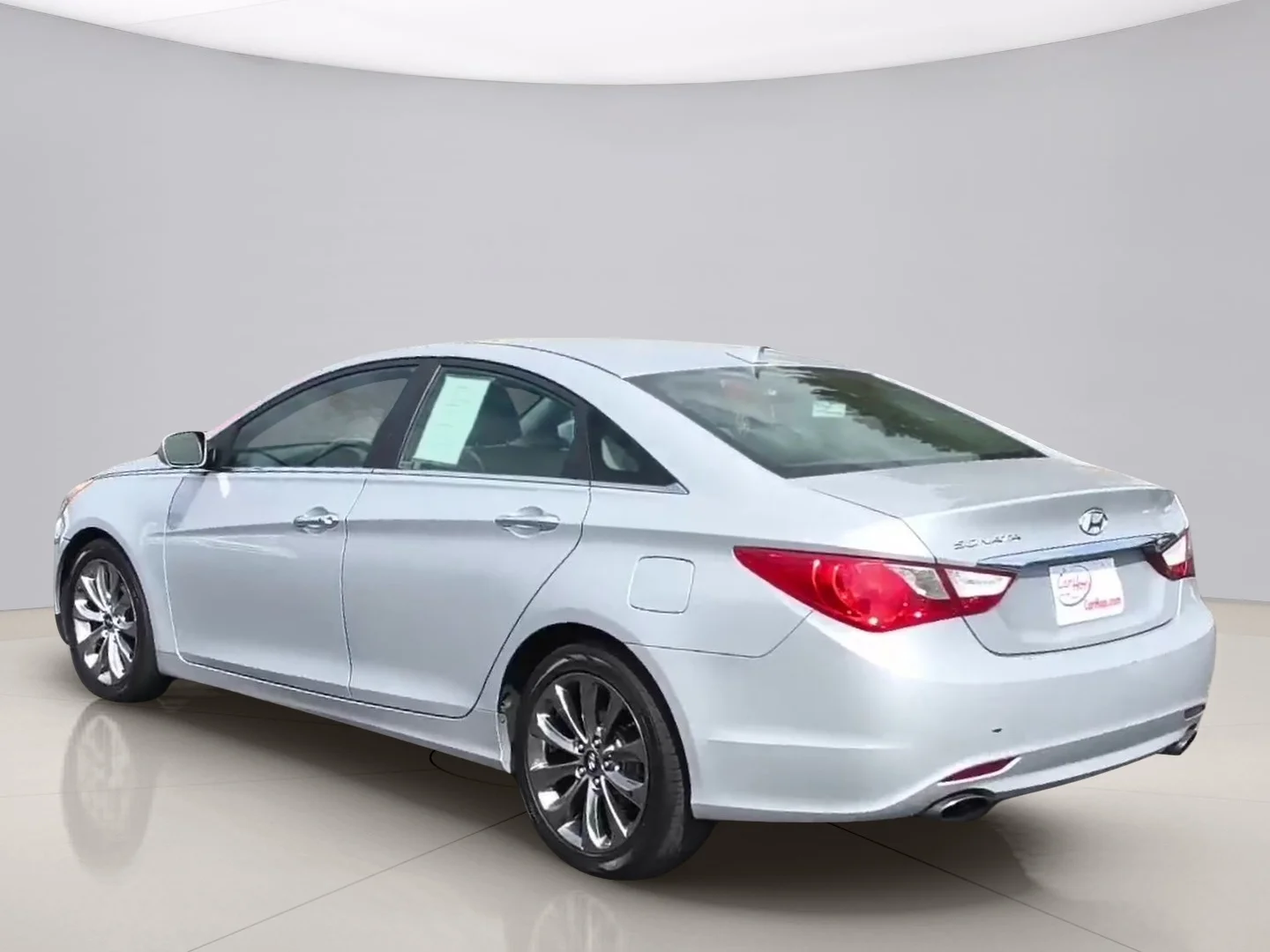 Used 2011 Silver Hyundai LIMITED image 3