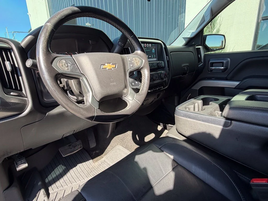 Used 2018 Black Chevrolet LT image 7
