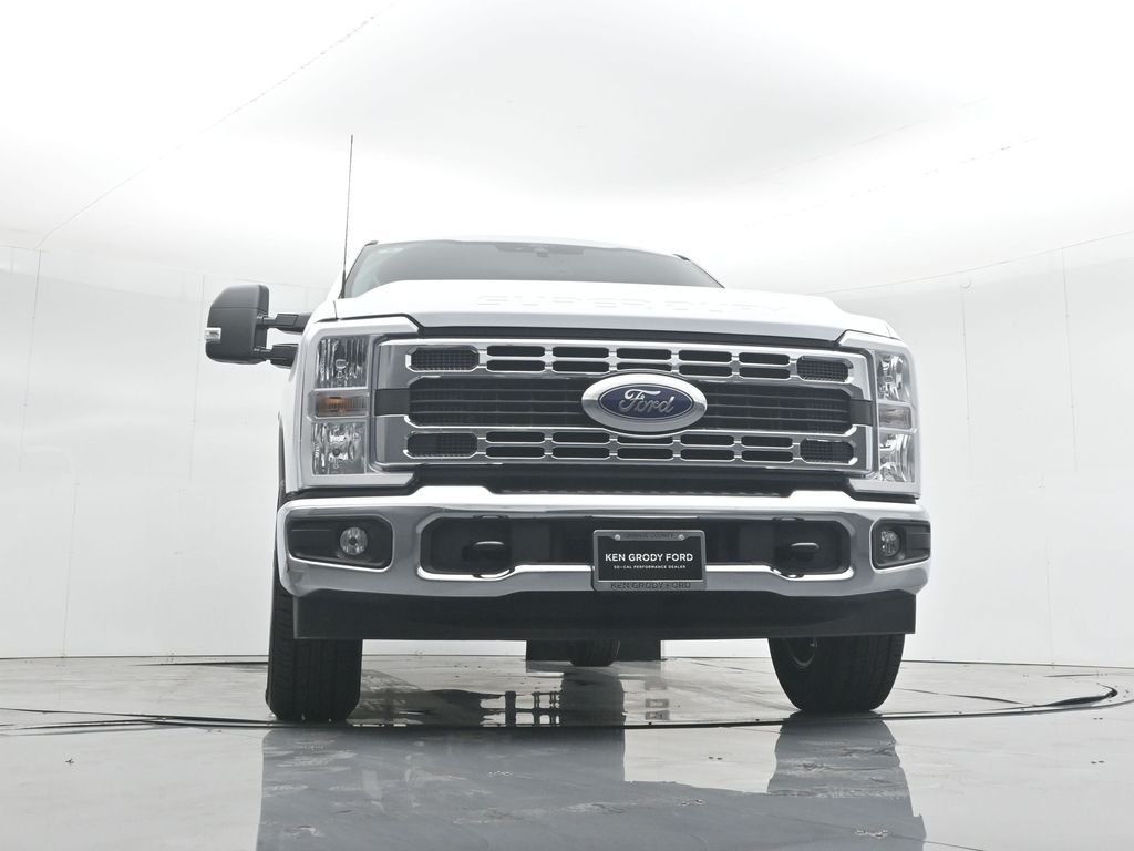 2026 Ford F-350 Super Duty XLT - Photo 48