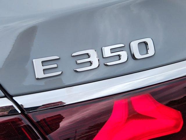 New 2026 MANUFAKTUR Alpine Grey Mercedes-Benz E 350 image 14