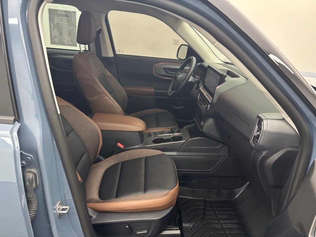 Used 2025 Gray Ford Outer Banks image 30