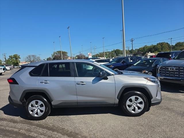 Certified Used 2025 SILVER SKY METALLIC Toyota  image 3