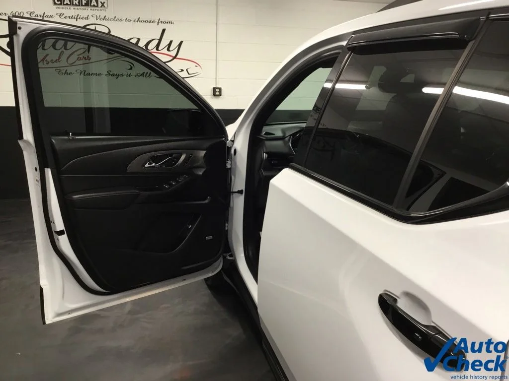 Used 2022 White Chevrolet Premier image 21