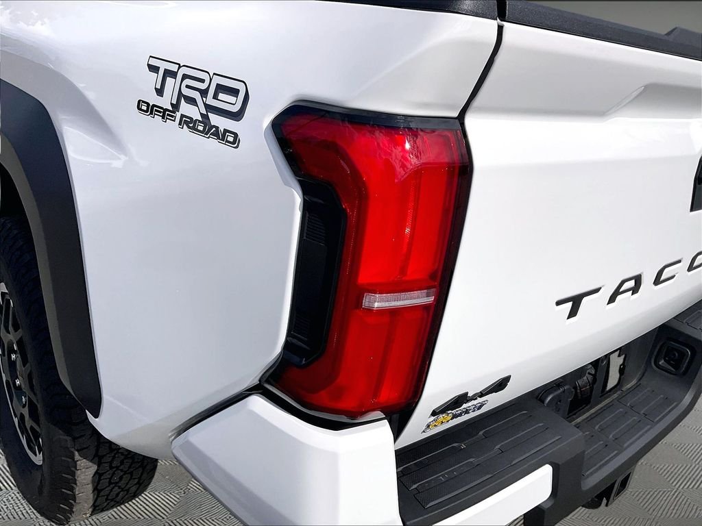 2025 Toyota Tacoma TRD Off Road - Photo 31